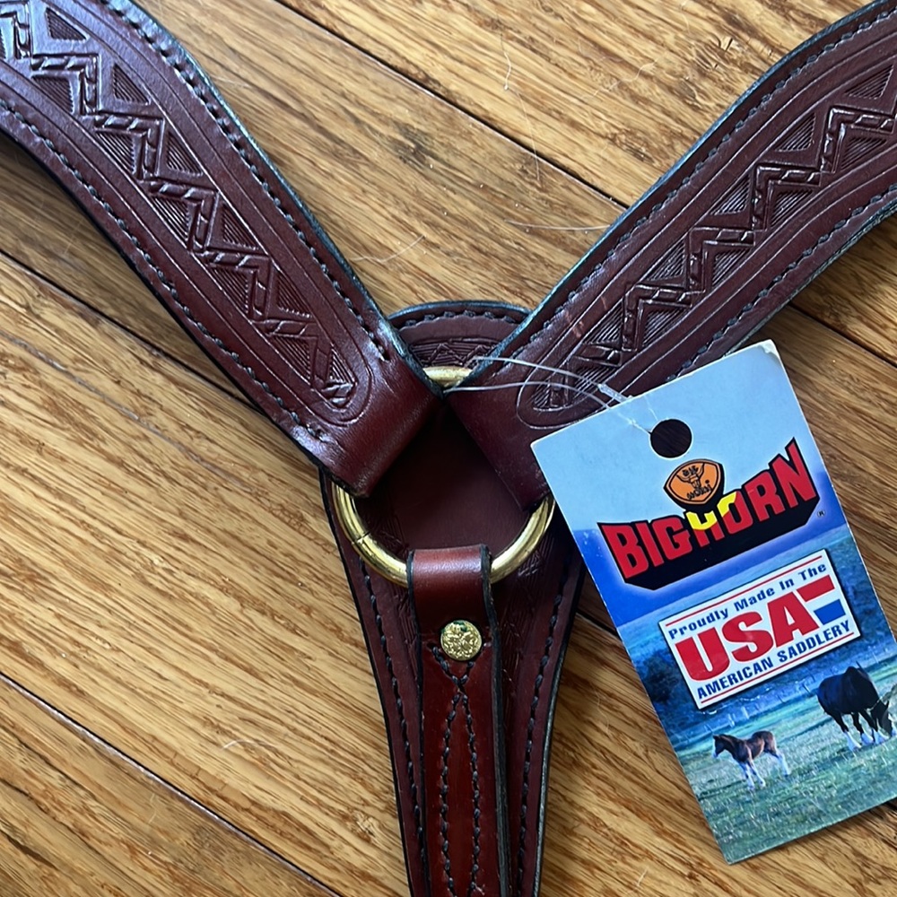 Big Horn Brown 2” Shaped Breast Collar with Stamped Design NWT Made in the USA
